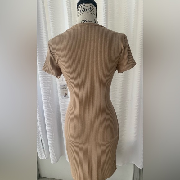 New Guess Raylynn Henley Ribbed Dress - Picture 6 of 9